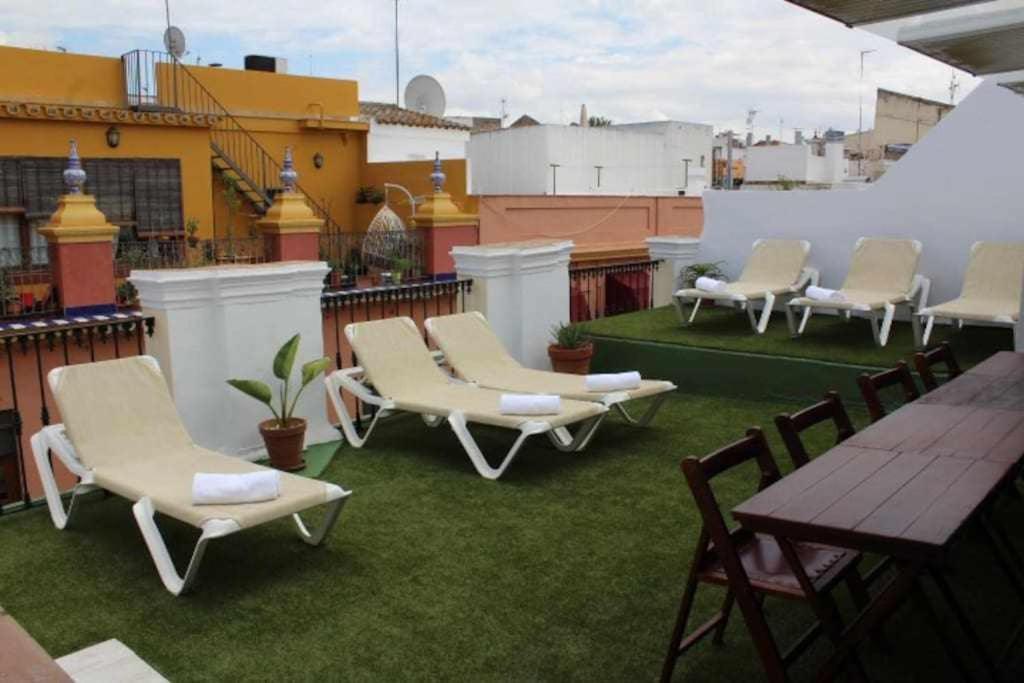 Casa palacio siglo XVIII en centro histórico de Sevilla. Exterior foto